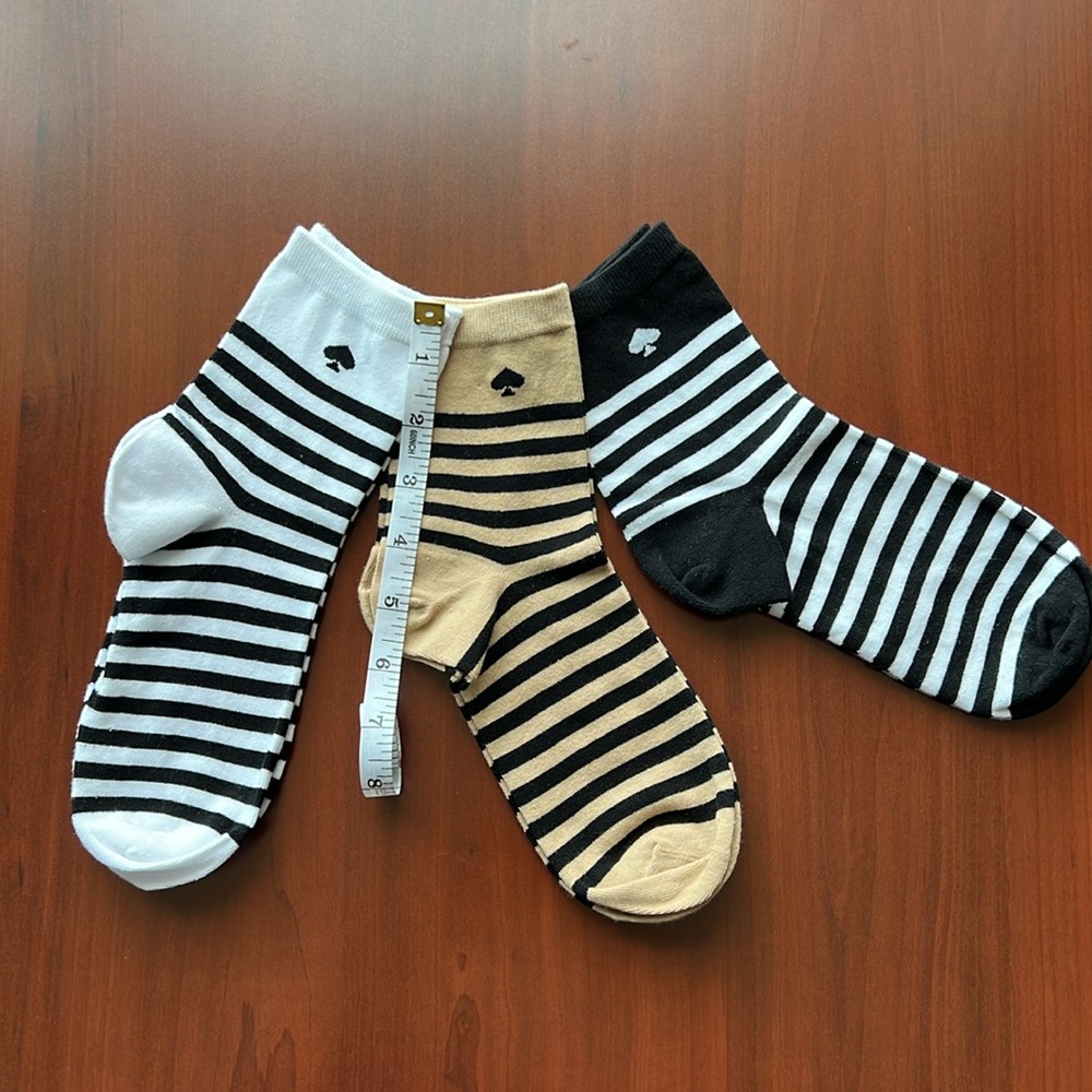 Kate Spade 3 Pairs of Gorgeous Ladies Socks NWOT - Picture 3 of 5